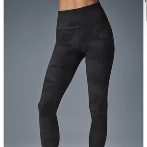 Alo Yoga Camo Leggings